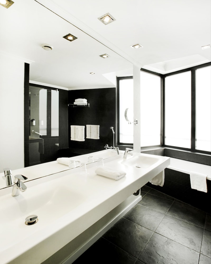

Milano - Sant Cugat del Vallès - Hotel Alimara