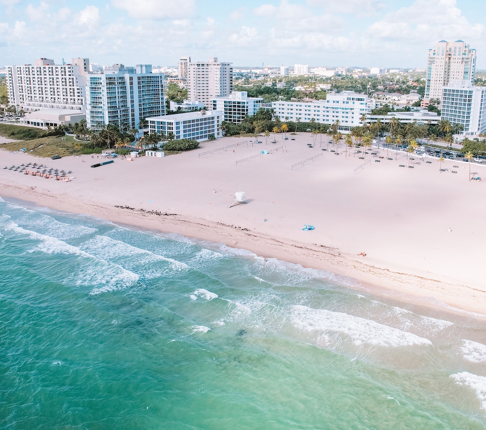 

Bologna - Fort Lauderdale - B Ocean Resort Fort Lauderdale Beach