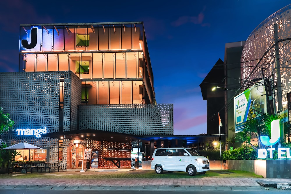 

Milano - Tuban - J Hotels Kuta
