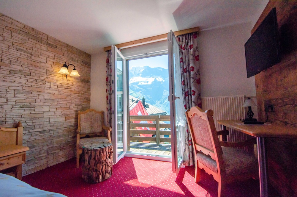 

Lamezia Terme - Wengen - Hotel Blumental