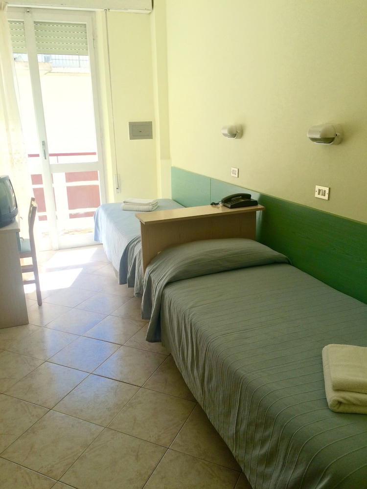 

Roma - Riviera Romagnola, Mare Italia - Hotel Sant'Angelo