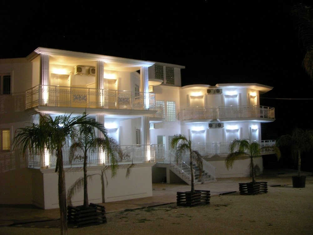 

Roma - Lithakia - Mariana Hotel