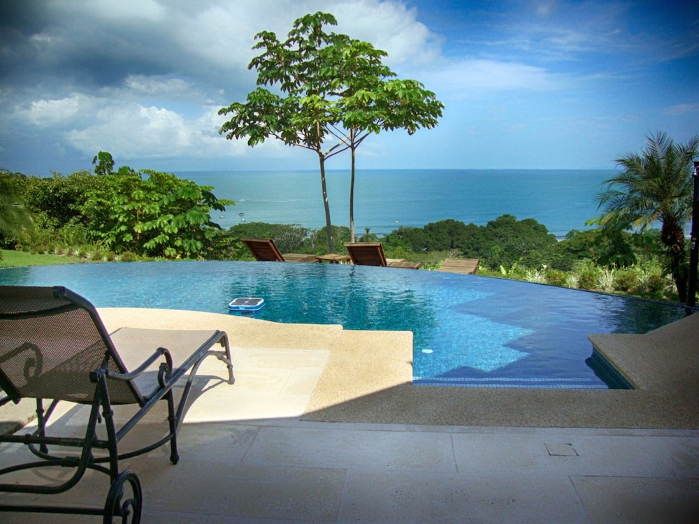 

Roma - Dominical - Villas by Tekoa