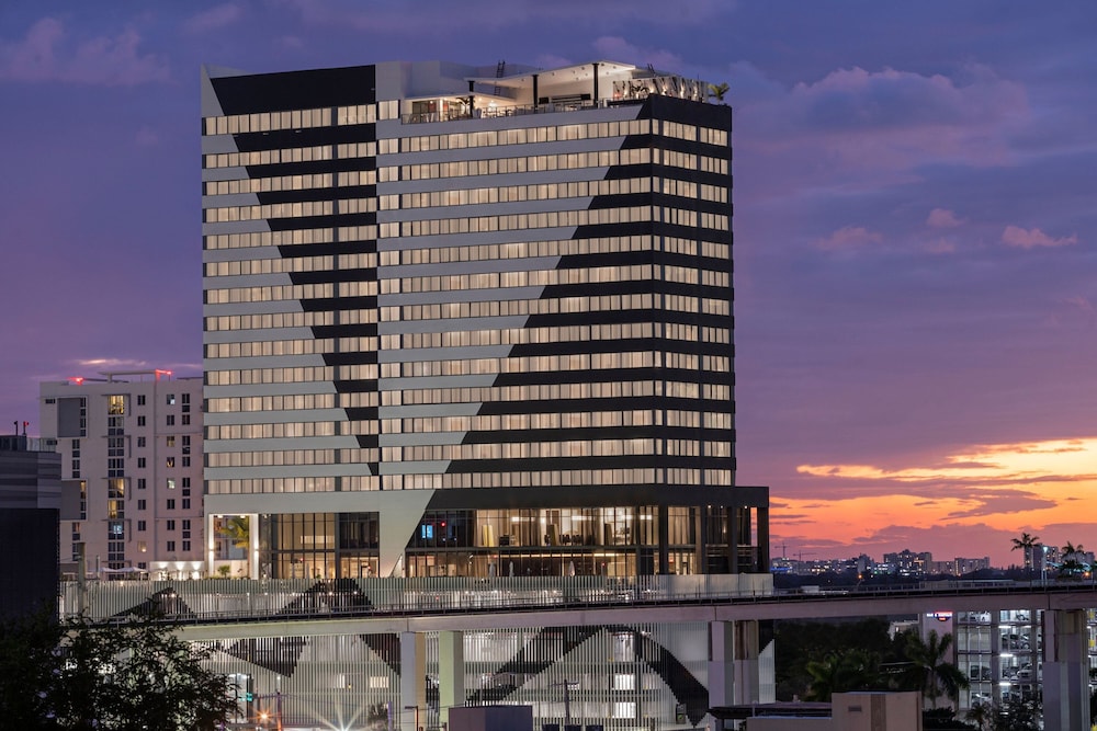 

Bari - Key Biscayne - AC Hotel By Marriott Miami Brickell