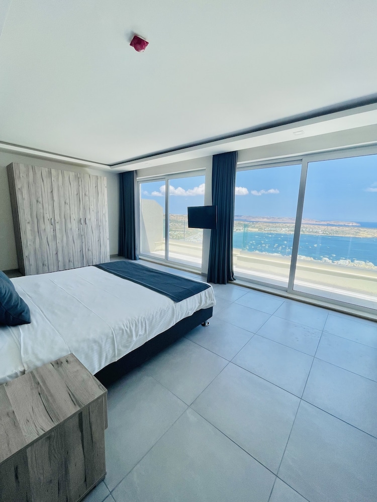 

Catania - Mellieha - Hotel VIU57