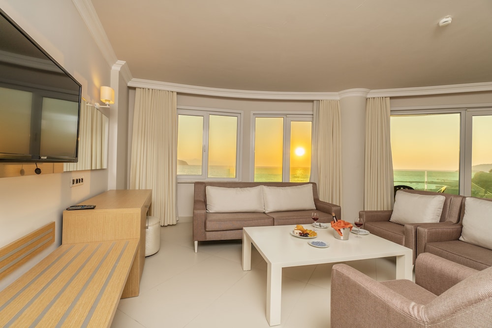 

Bologna - Turgutreis - Dragut Point South Hotel-All Inclusive