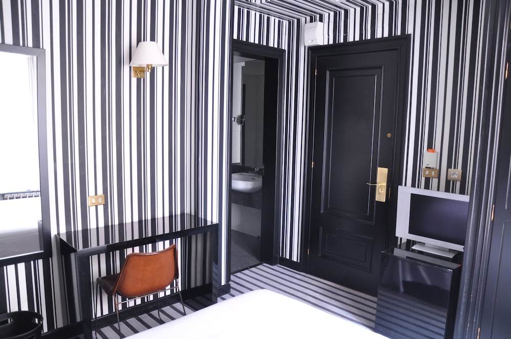 

Roma - Oviedo - Hotel Clarín
