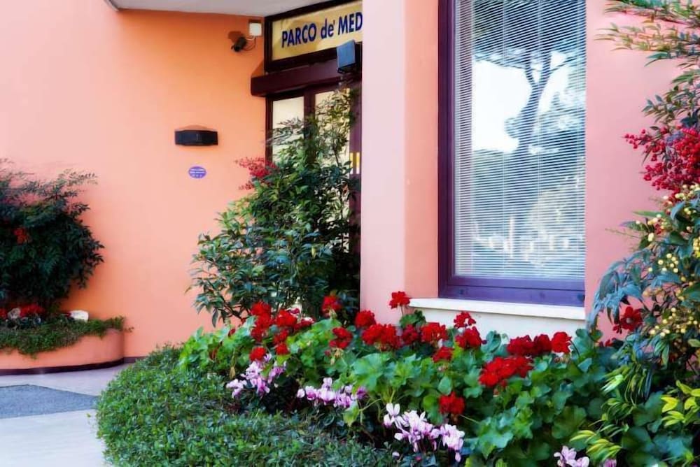

Napoli - Mostacciano - Parco De Medici Residence Hotel