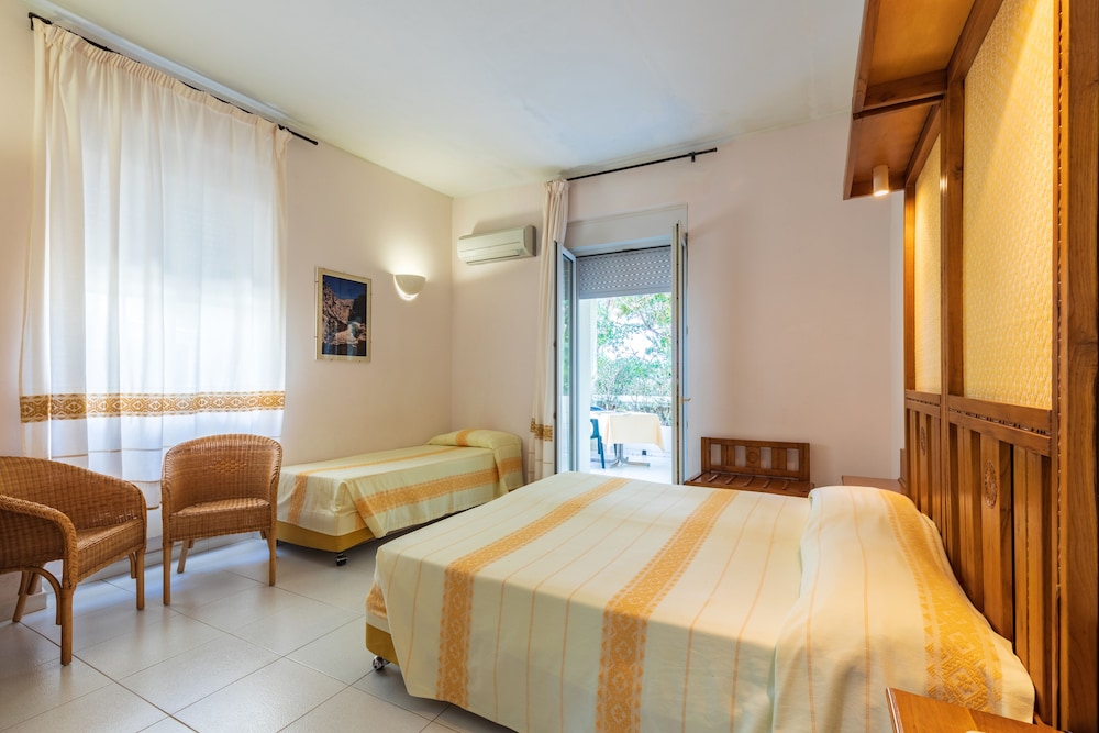 

Bologna - Dorgali - Hotel Miramare
