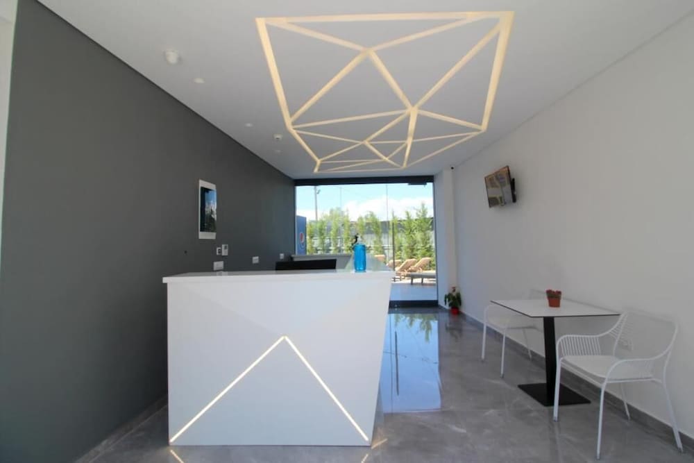

Lamezia Terme - Ksamil - Blue Eye Hotel