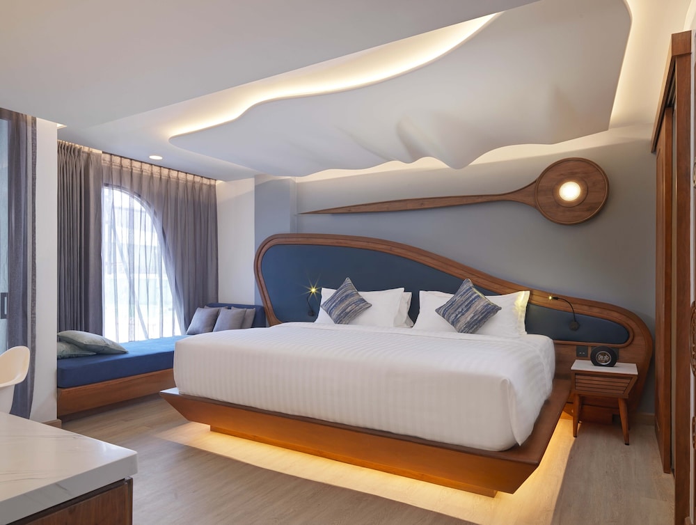

Napoli - Si Sunthon - The Oceanic Sportel Phuket - SHA Extra Plus