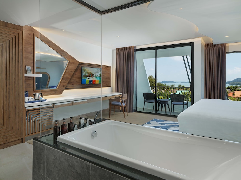 

Napoli - Si Sunthon - The Oceanic Sportel Phuket - SHA Extra Plus