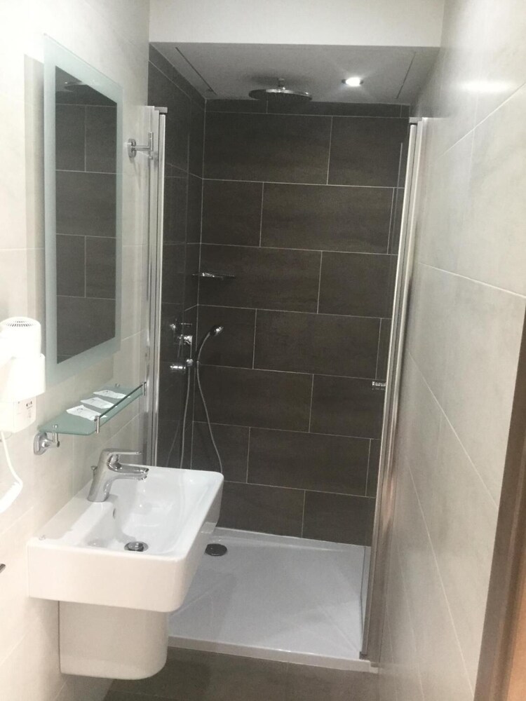 

Catania - Sliema - Cerviola Hotel