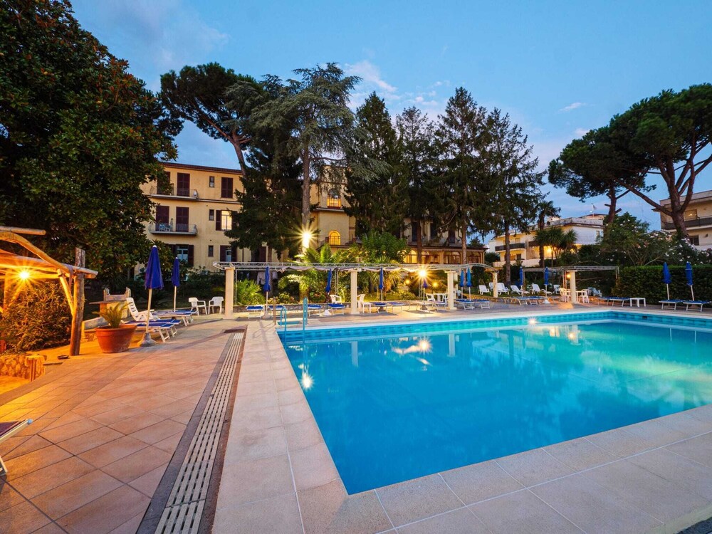 

Milano - Massa Lubrense - Hotel Delle Palme