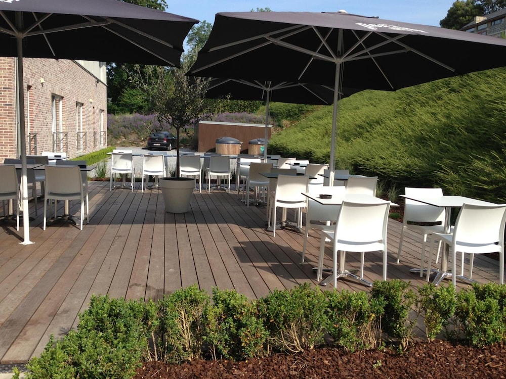

Bologna - Namur - New Hotel de Lives