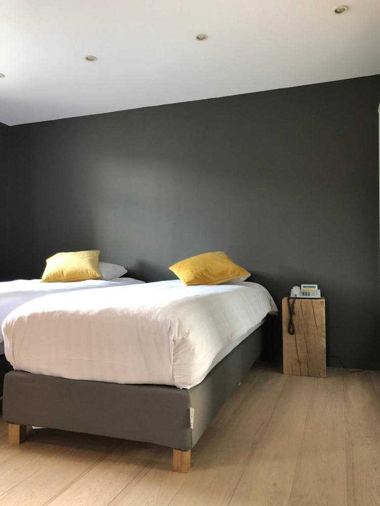 

Venezia - Namur - New Hotel de Lives