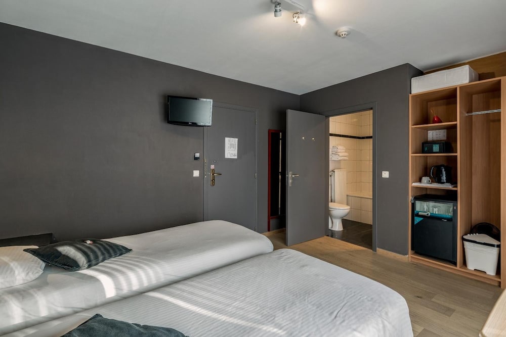 

Roma - Namur - New Hotel de Lives