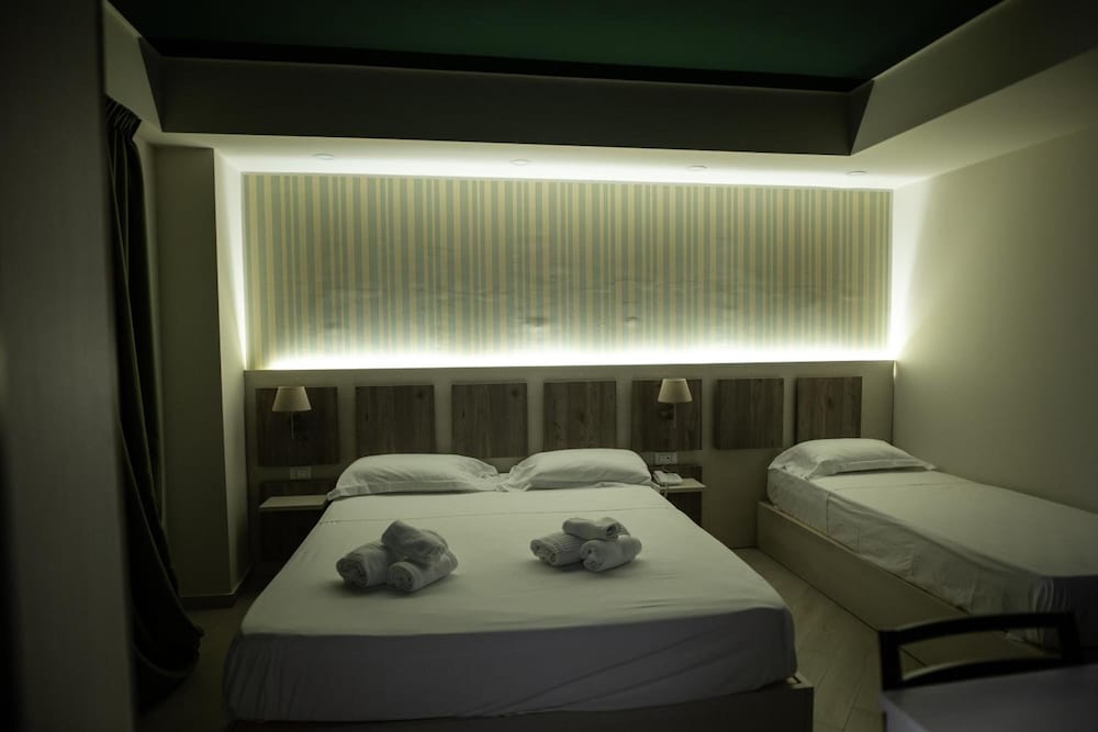 

Milano - Paola - Hotel Cliché