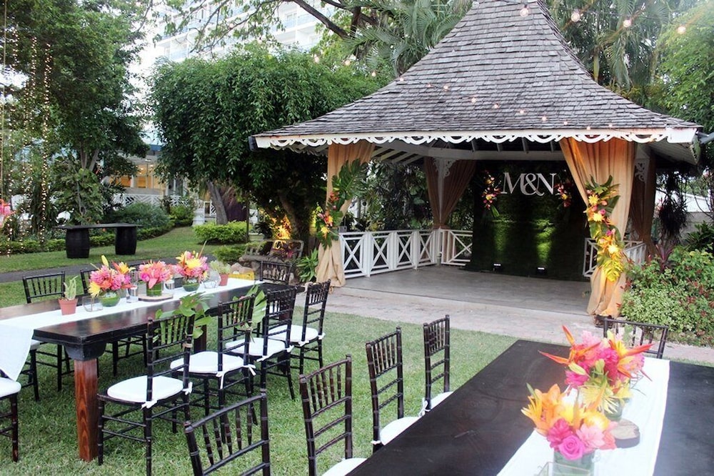 

Bologna - Kingston - The Jamaica Pegasus Hotel