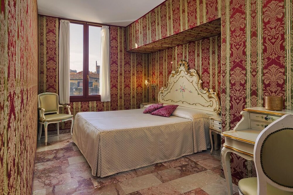 

Catania - Murano - Hotel Tre Archi
