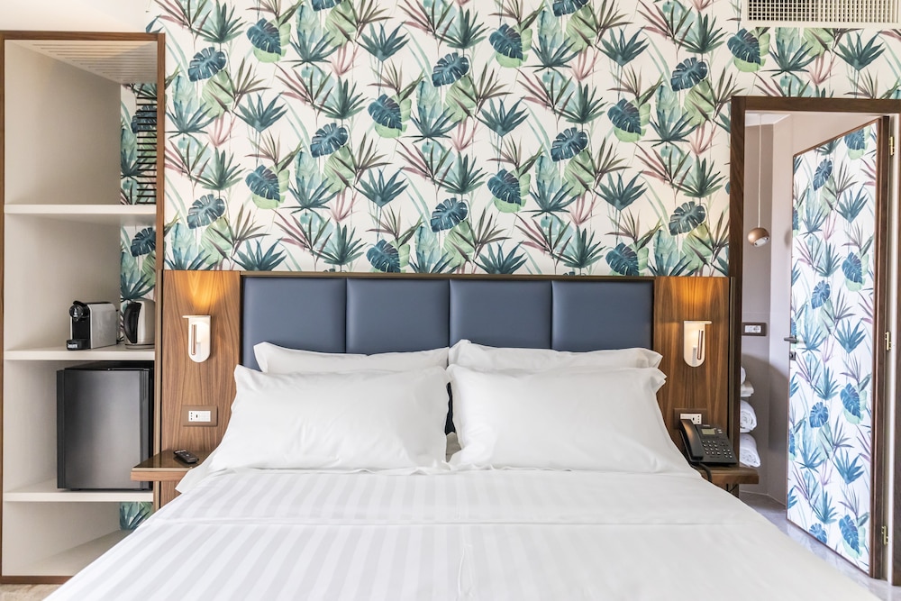 

Milano - Capo Vaticano - Solmaris Tropea Rooms & Suites