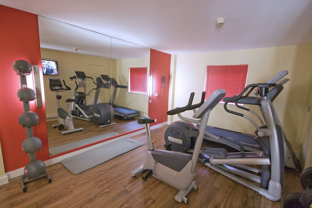

Roma - Edgware - Ramada By Wyndham London North M1