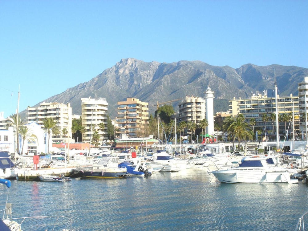 

Napoli - Puerto Banus - Hotel El Faro Marbella
