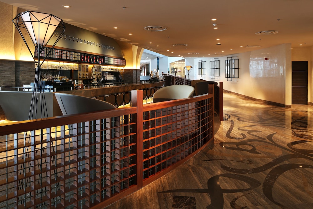 

Roma - Amwaj Islands - The Art Hotel & Resort