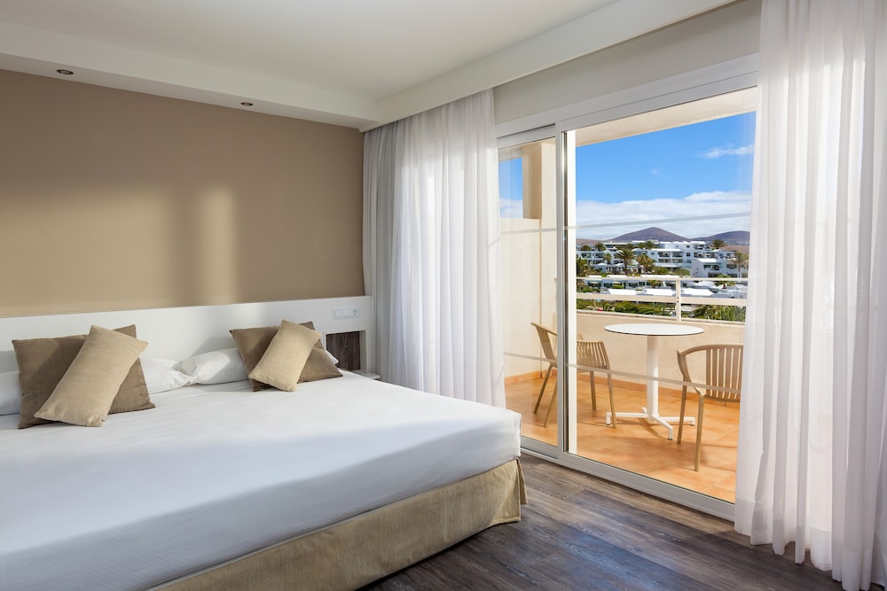 

Bari - Puerto Calero - Sol Lanzarote - All Inclusive