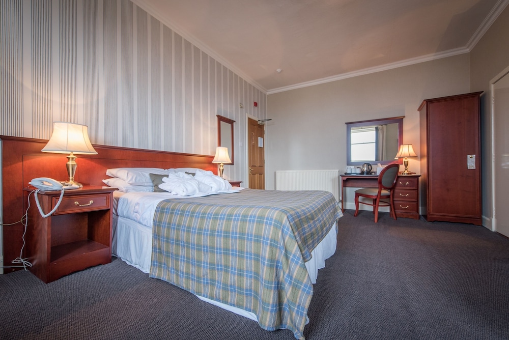 

Brindisi - Oban - The Royal Hotel