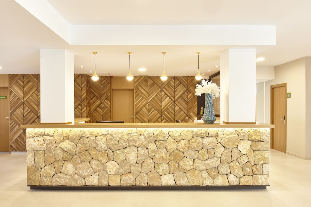 

Roma - Arta - Universal Hotel Castell Royal