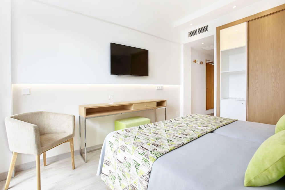 

Roma - Arta - Universal Hotel Castell Royal