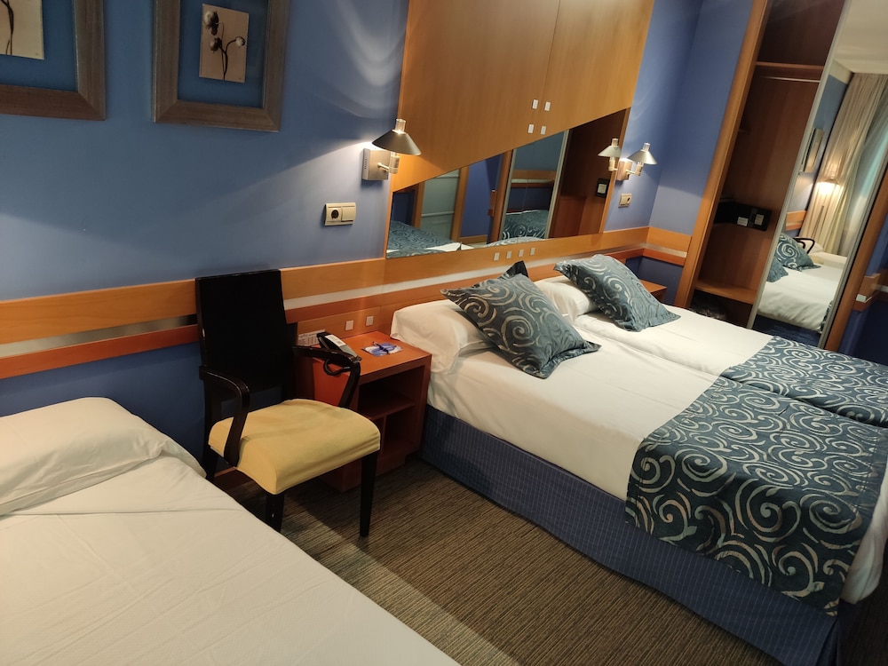 

Roma - Santillana del Mar - Hotel Torresport