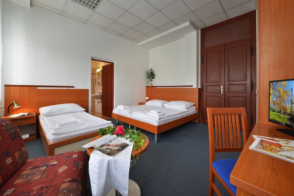 

Genova - Praga - EA Hotel Populus