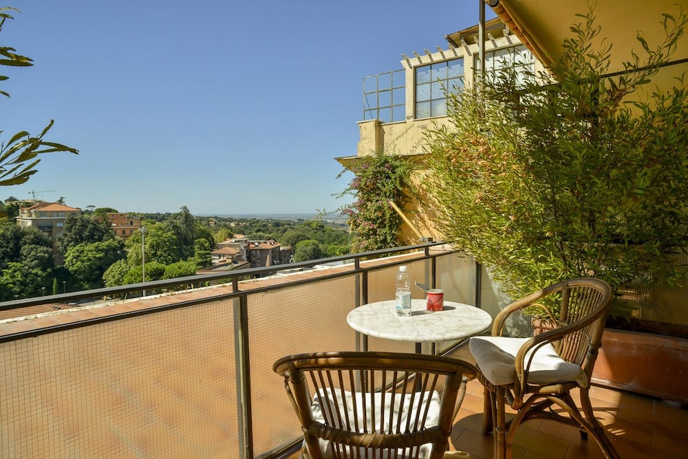 

Catania - Ciampino - Cacciani Hotel