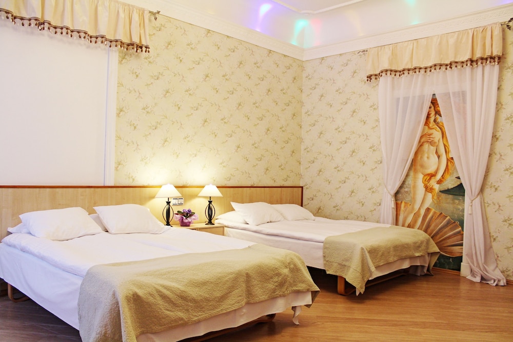 

Venezia - Riga - NB Hotel with Free Parking