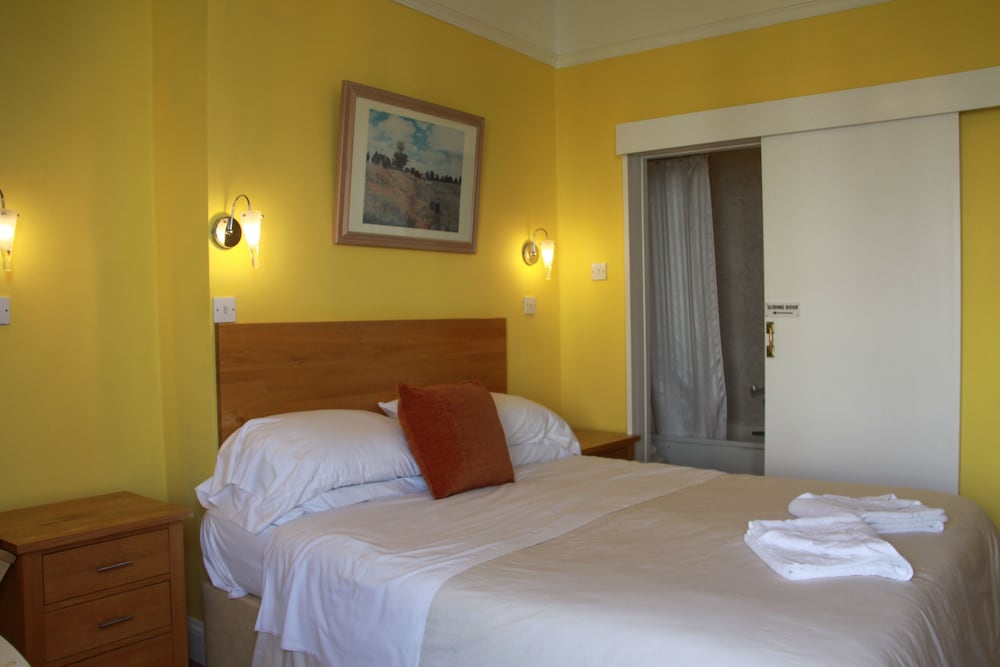 

Napoli - Brighton - Ambassador Hotel