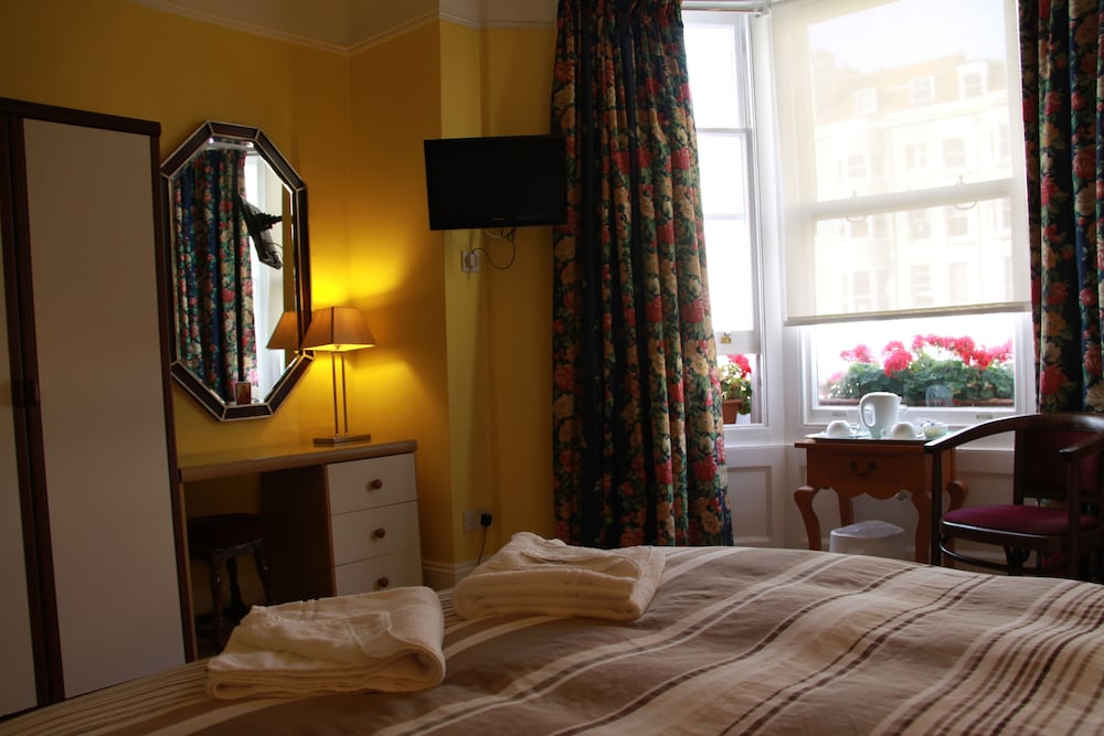 

Milano - Brighton - Ambassador Hotel