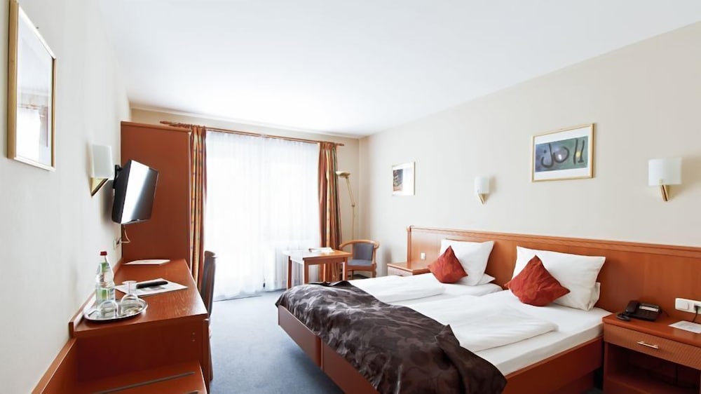 

Milano - Germering - Hotel Blutenburg