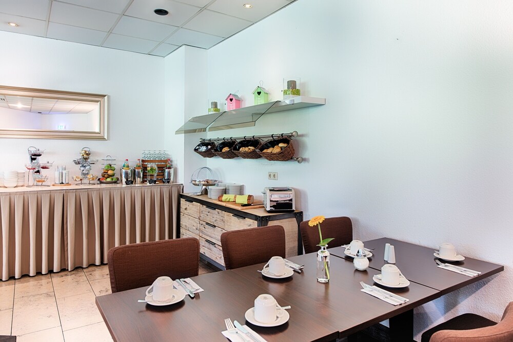 

Roma - Stoccarda - ACHAT Hotel Stuttgart Zuffenhausen