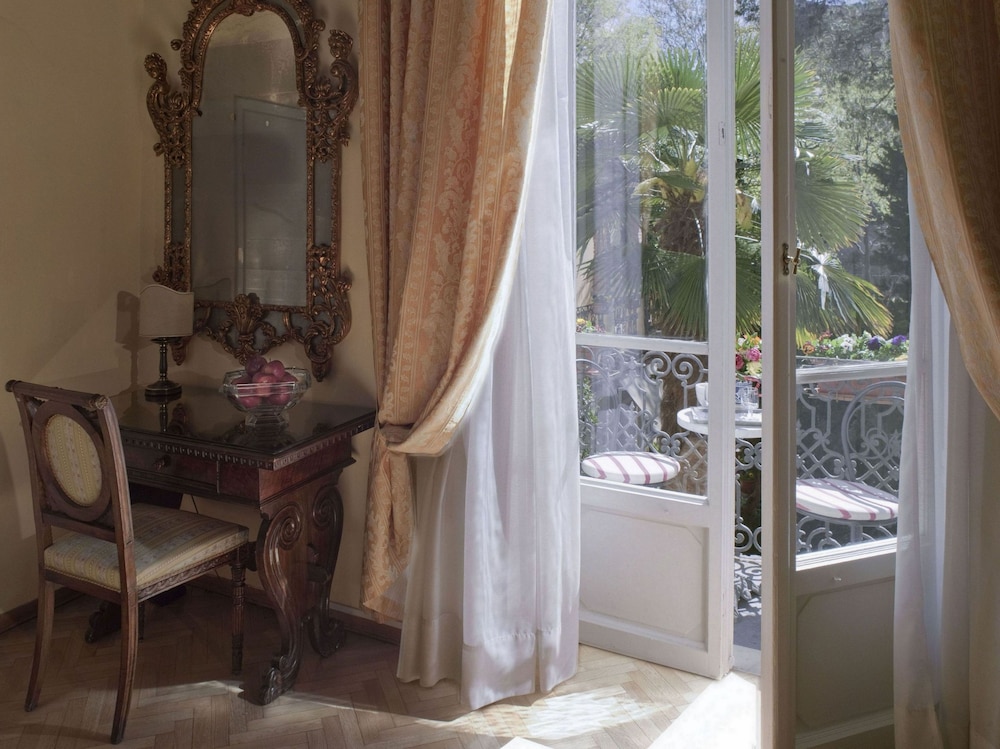 

Napoli - Firenze - Hotel Villa Liana