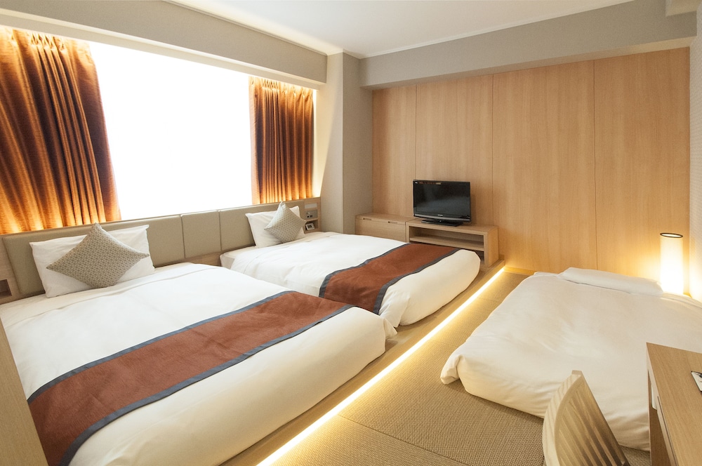 

Napoli - Tokyo - Hotel Sunroute Asakusa
