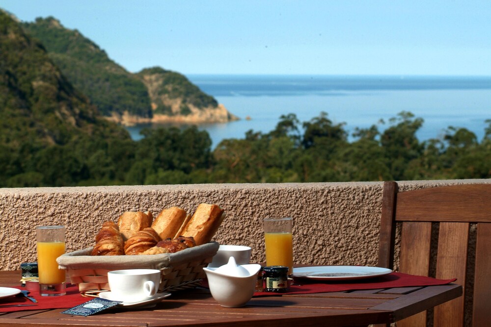 

Milano - Porto - Capo D'orto - Porto - Corse