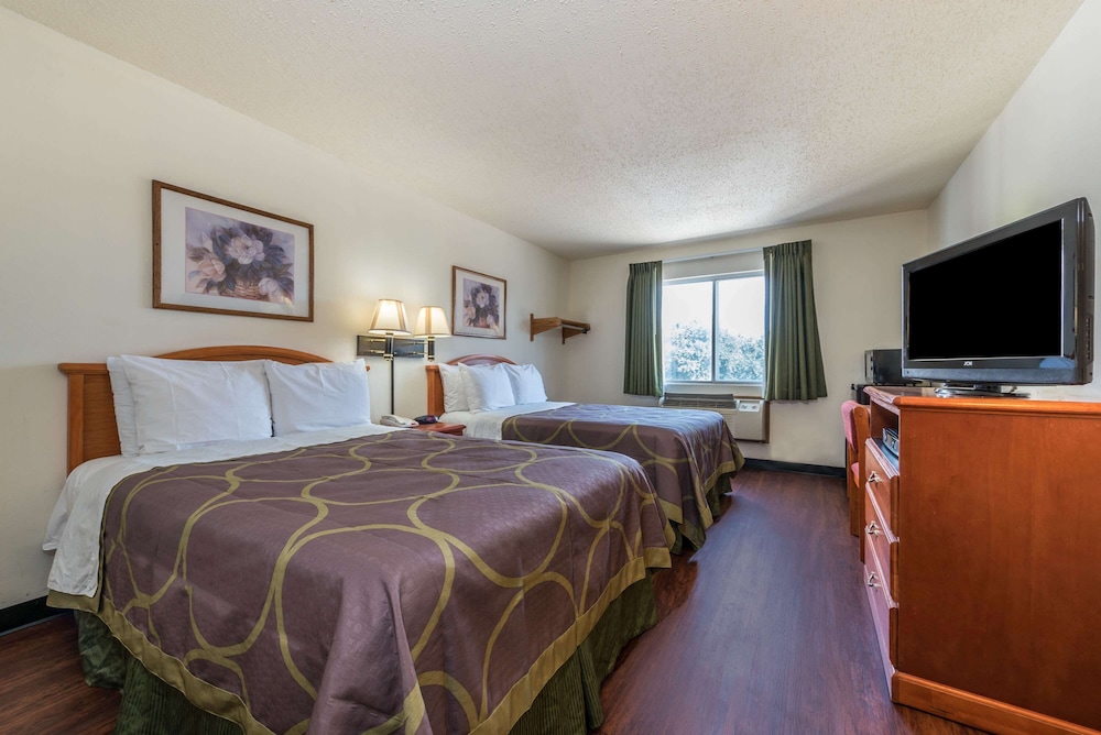 

Bari - Denton - Super 8 By Wyndham Denton