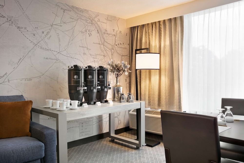 

Milano - McLean (VA) - DoubleTree by Hilton McLean Tysons