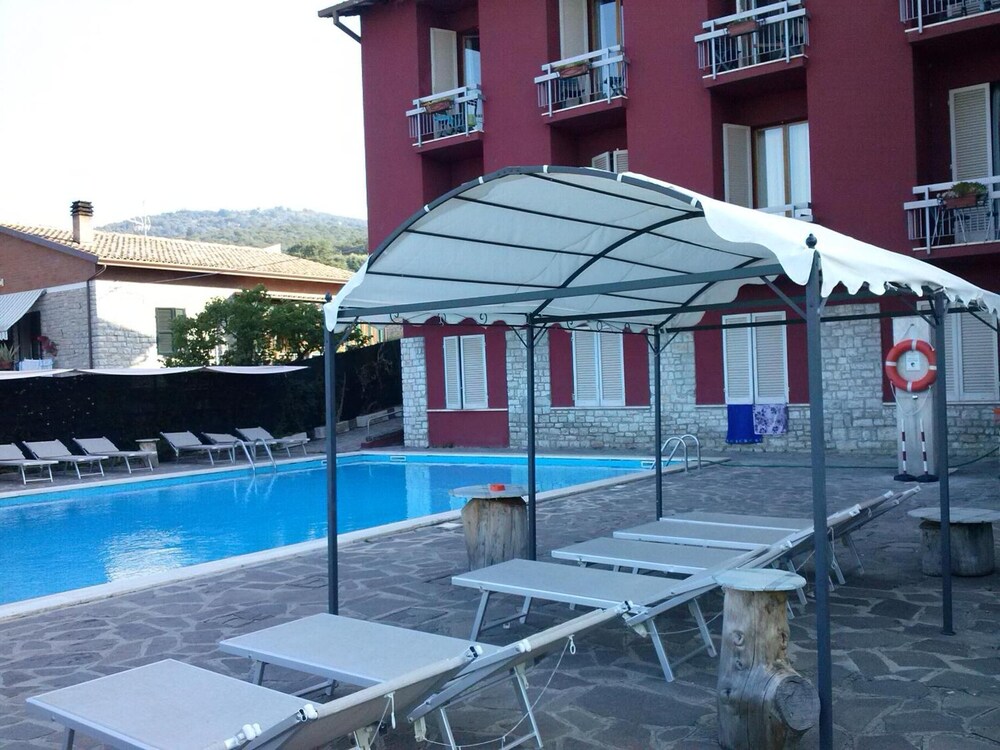 

Napoli - Umbria, Italia - Hotel Cavalieri