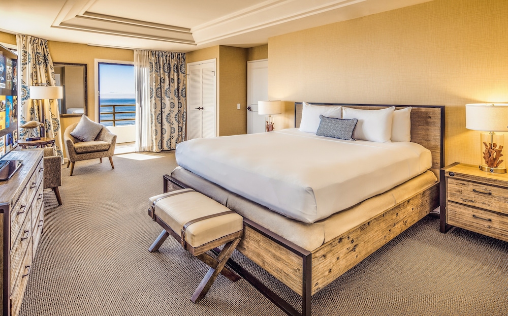 

Milano - Newport Beach - The Waterfront Beach Resort, A Hilton Hotel