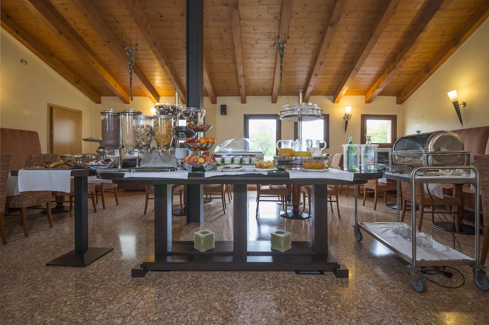 

Brindisi - Murano - Hotel Venice Resort Airport