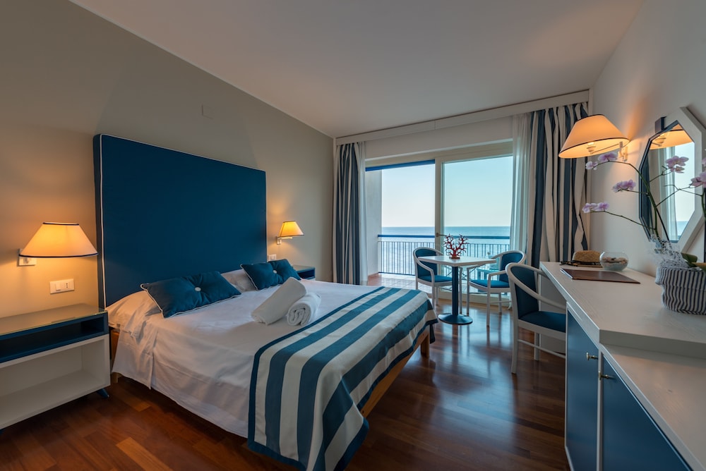 

Verona - Isola delle Femmine - Splendid Hotel La Torre