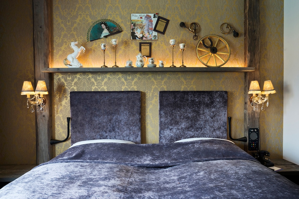 

Milano - Söll - Boutique Hotel im Auracher Löchl